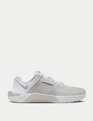 Metcon 10 Shoes - White/Platinum Tint/Wolf Grey/Metallic Silver Metcon 10 Shoes - White/Platinum Tint/Wolf Grey/Metallic Silver