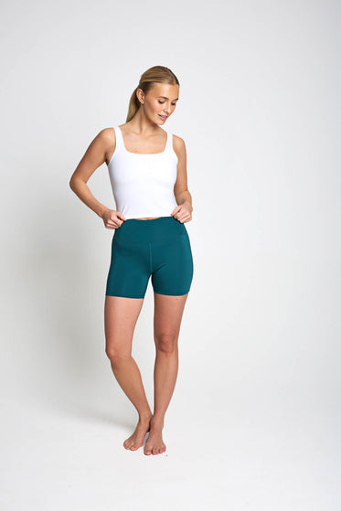 Girlfriend Collective Tommy Tank - Bright Whiteimages6- The Sports Edit