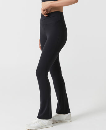 Harlow Cloud-Core Bootleg Legging - Black