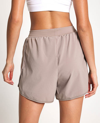 Lux Woven Short - Gritty Grey