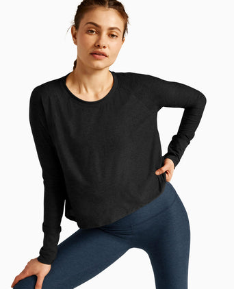 Featherweight Daydreamer Pullover - Darkest Night