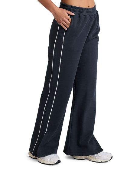 Beyond Yoga LuxeFleece Piper Wide Leg Pant - Nocturnal Navyimages2- The Sports Edit
