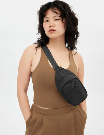 Girlfriend Collective The Belt Bag - Blackimages6- The Sports Edit