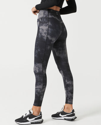 Becca Legging - Black Airwash