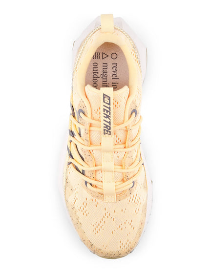 New Balance Tektrel Shoes - White Peachimages4- The Sports Edit