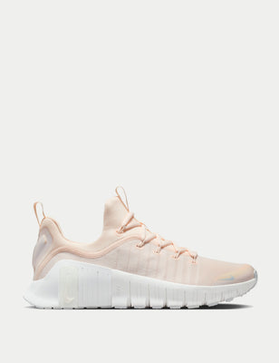 Free Metcon 6 Shoes - Black/White