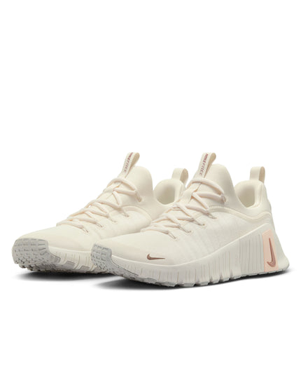 Nike Free Metcon 6 Shoes - Pale Ivory/Guava Ice/Sail/Metallic Red Bronzeimages2- The Sports Edit