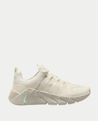 Free Metcon 7 SE Shoes - Sail/Barely Green/Light Orewood Brown