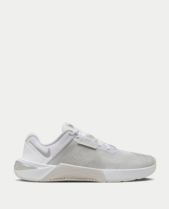 Metcon 10 Shoes - White/Platinum Tint/Wolf Grey/Metallic Silver