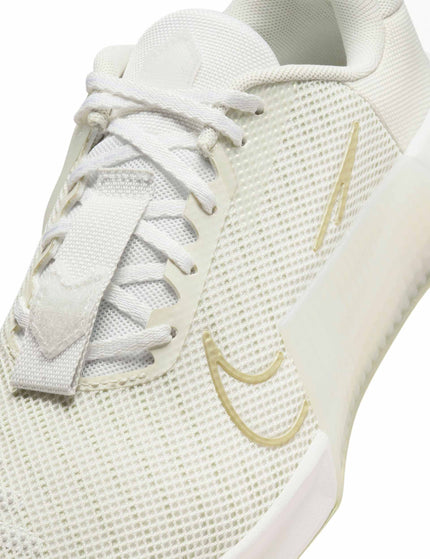 Nike Metcon 9 Premium Shoes - Sea Glass/Summit White/Olive Aura/Metallic Gold Starimages7- The Sports Edit