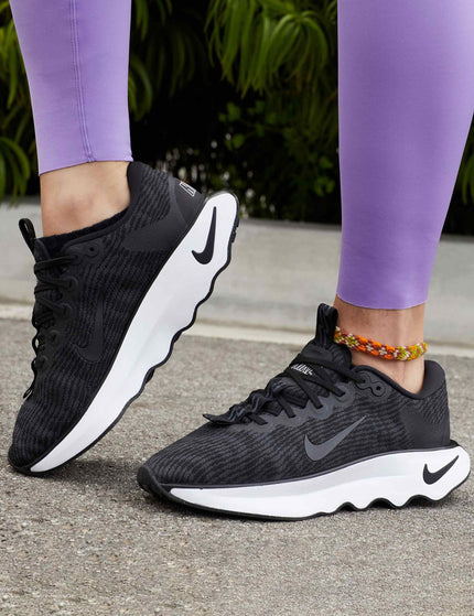 Nike Motiva Shoes - Black/Anthracite/Whiteimages7- The Sports Edit