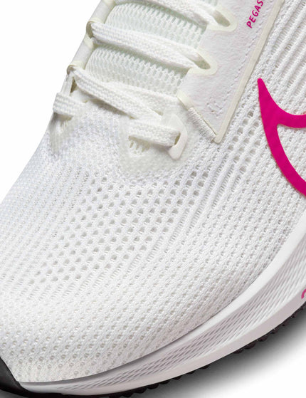 Nike Pegasus 40 Shoes - Summit White/Fireberry/Metallic Summit Whiteimages4- The Sports Edit