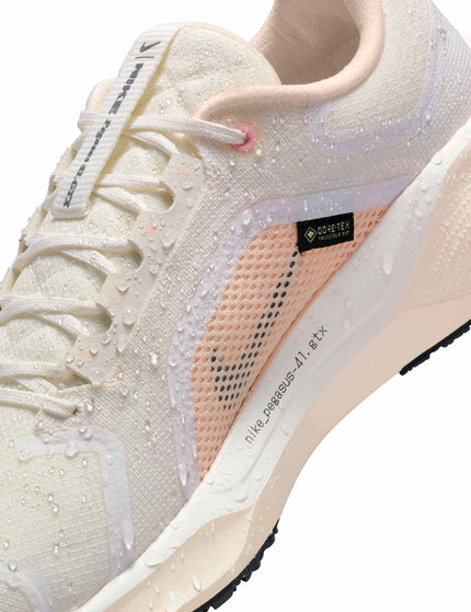 Nike Pegasus 41 Gore-Tex Shoes - Sail/Guava Ice/Crimson Tint/Anthraciteimages8- The Sports Edit