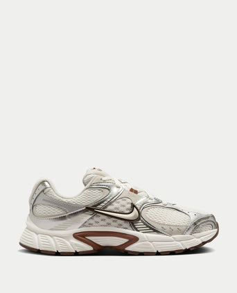 V5 RNR Shoes - Sail/Light Orewood Brown/Fauna Brown/Phantom