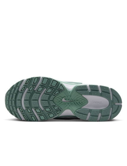 Nike V5 RNR Shoes - Summit White/Vast Grey/Cannon/Whiteimages8- The Sports Edit