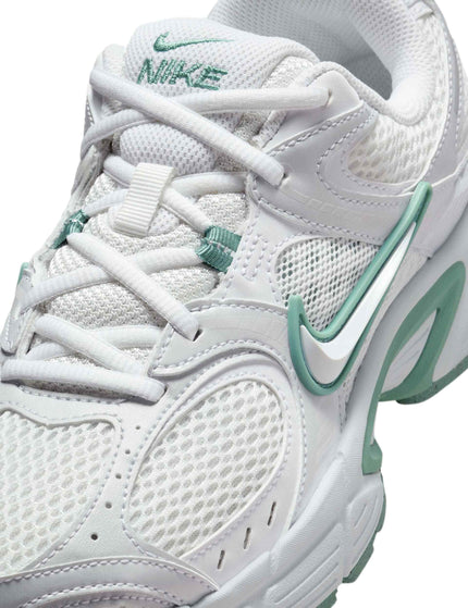 Nike V5 RNR Shoes - Summit White/Vast Grey/Cannon/Whiteimages6- The Sports Edit