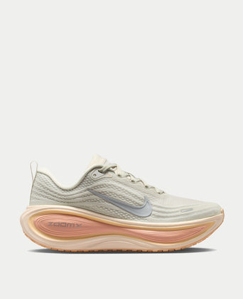 Vomero Plus Running Shoes - Sail/Metallic Gold Grain/Light Khaki/Natural