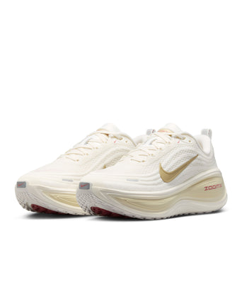 Vomero Plus Running Shoes - Sail/Metallic Gold Grain/Light Khaki/Natural