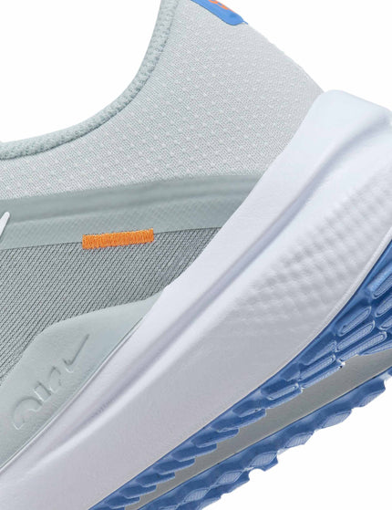 Nike Winflo 10 Shoes - Light Smoke Grey/Polar/Photon Dustimages8- The Sports Edit