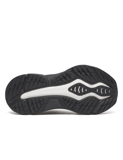 Saucony Hurricane 25 - Triple Blackimages6- The Sports Edit