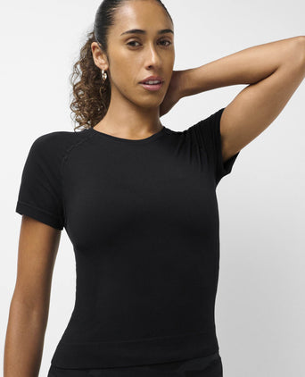 Athlete Crop Seamless Workout T-Shirt - Black