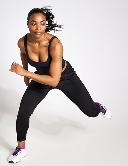 Vuori Performance Jogger - Black Heatherimages7- The Sports Edit